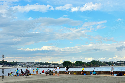 湘南の海と真っ白な大きな雲 Wall Mural Wallpaper Murals Masyok 湘南の海と真っ白な大きな雲 Wall Mural Wallpaper Murals Masyok