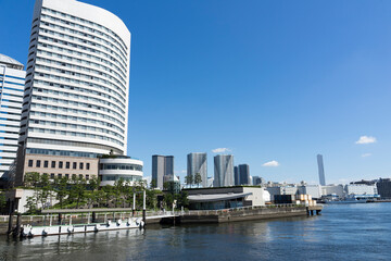 Naklejka premium 東京竹芝 小型船ターミナルの風景