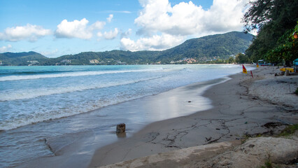 Leerer Strand von Patong Beach im October 2020
