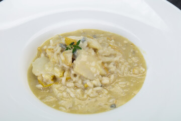 Risotto with pear and cheese