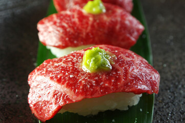 松阪牛の肉寿司