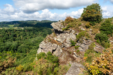 Roche d’Oëtre der 118 Meter hohe Aussichtsfelsen auf dem Gebiet der Gemeinde...