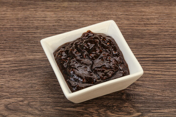 Black Pepper sauce in the bowl