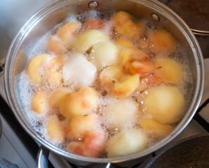pot of boiling peeled apples