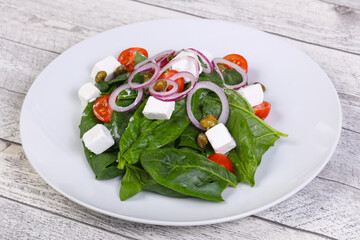 Salad with feta and spinach