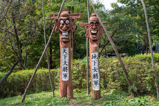 장승 이미지 – 찾아보기 361 스톡 사진, 벡터 및 비디오 | Adobe Stock