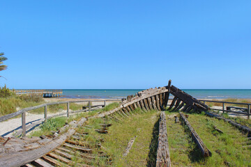 Obraz premium Gabarra varada de Santa Pola, España
