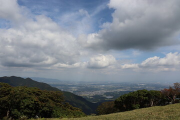 日本の入道ヶ岳と呼ばれる山の山頂の絶景。みんなに伝えたい。