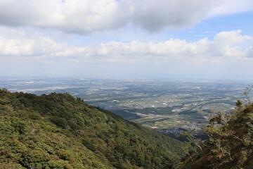 日本の入道ヶ岳と呼ばれる山の山頂の絶景。みんなに伝えたい。