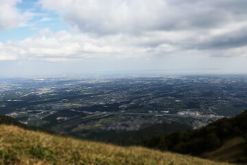 日本の入道ヶ岳と呼ばれる山の山頂の絶景。みんなに伝えたい。