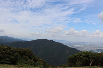 日本の入道ヶ岳と呼ばれる山の山頂の絶景。みんなに伝えたい。