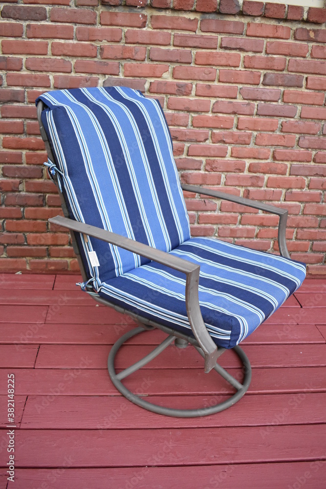 Poster patio chair