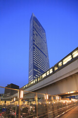 Naklejka premium 高層ビルの夜景