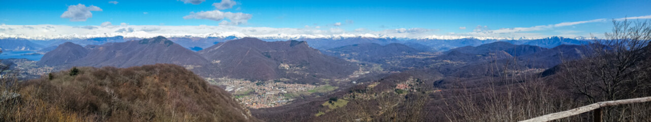Fototapeta na wymiar wide angle view of the province of Varese and the Alps from Mount Campo dei Fiori