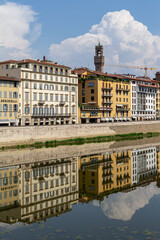 Vue du fleuve l'Arno à Florence, Italie.