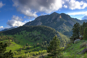 Picturesque view of mountains in Boulder, Colorado © Brad