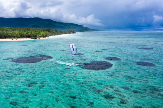 Kitesurfing, at le Morne Mauritius, Africa