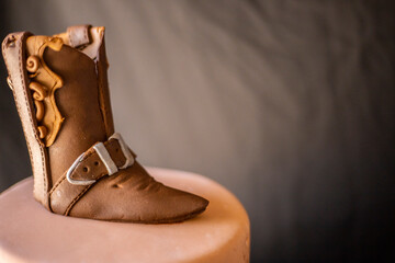 Cowboy Cake, boot