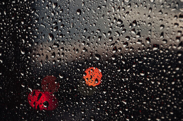 Drops in an urban glass