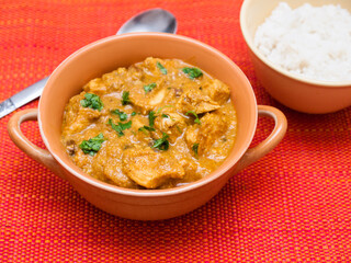 Indian chicken in cashew nut sauce with rice