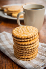 Sweet sandwich cookies