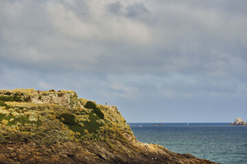 Fototapeta na wymiar Grand Be and Petit Be islands in Saint Malo, Brittany, France