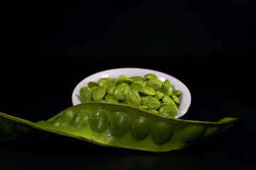 Twisted cluster bean, Parkia speciosa bean, bitter bean