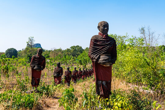 Huge line of pilgrim statues in Win Sein Taw Ya outside Mawlamyine, Mon state