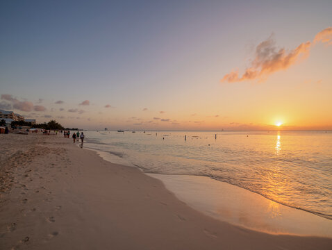 Seven Mile Beach at sunset, George Town, Grand Cayman, Cayman Islands, Caribbean