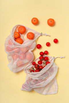 Reusable bag to buy organic fruits and vegetables, instead of using plastic bags