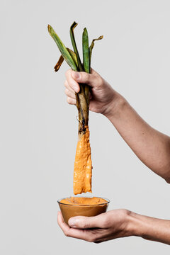 eating spanish calcots