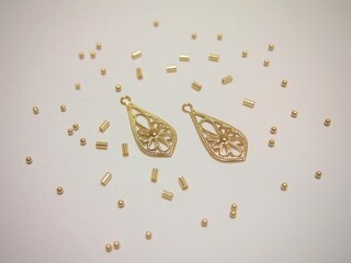 アクセサリーパーツ