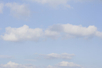 秋の青空と雲