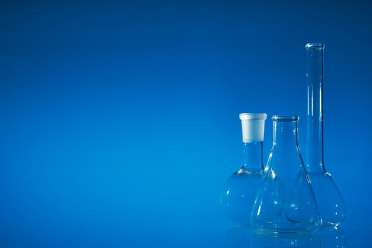 Chemical vessels. Glass flasks. Laboratory utensil.