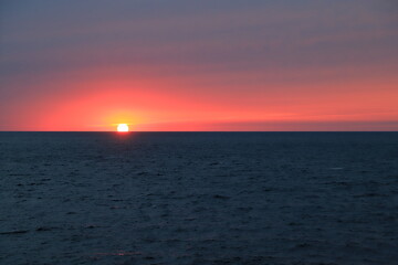 日本海に沈む太陽