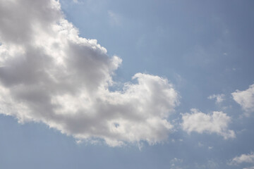 Fototapeta na wymiar blue sky and white clouds background