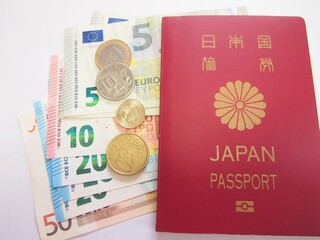 パスポートと日本円