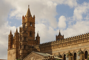 Fototapeta premium Sizilien, Insel der vielfältigen Kulturen und antiken Tempeln 
