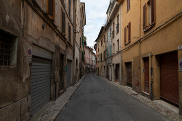 Fototapeta na wymiar architecture of alleys, squares and buildings of the city of Rieti