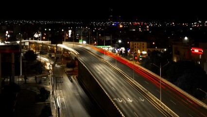 Fototapeta na wymiar Puente iluminado