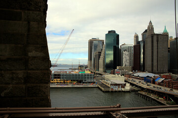 Fototapeta na wymiar Die Brooklyn-Bridge verbindet Manhattan mit Brooklyn. , New York City, New York, USA