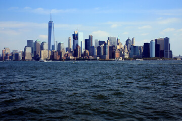 Fototapeta premium Blick von Ellis Island auf die Skyline von New Yorik. New York City, Manhattan, New York, USA