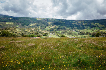 Paisajes de los cerros orientales de Bogotá via la Calera y Choachí, cultivos de papa y paisajes...