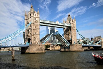 Fototapeta na wymiar Tower Bridge with the Drawbridge up
