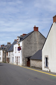 Sunny street in Bretagne