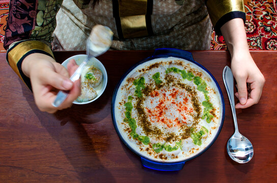Dahi Bhalla a Spicy Pakistani Food !