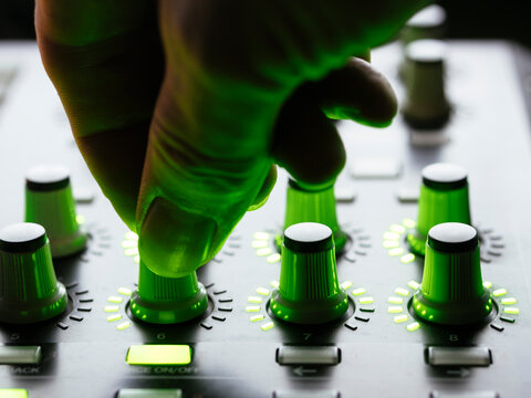 Adjusting a parameter