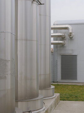 Metallic tubes for bio gas at the power plant