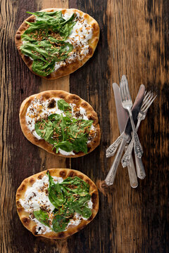 Spinach Yogurt Flatbread Naan Pizza
