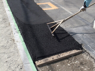 道路工事現場のアスファルト